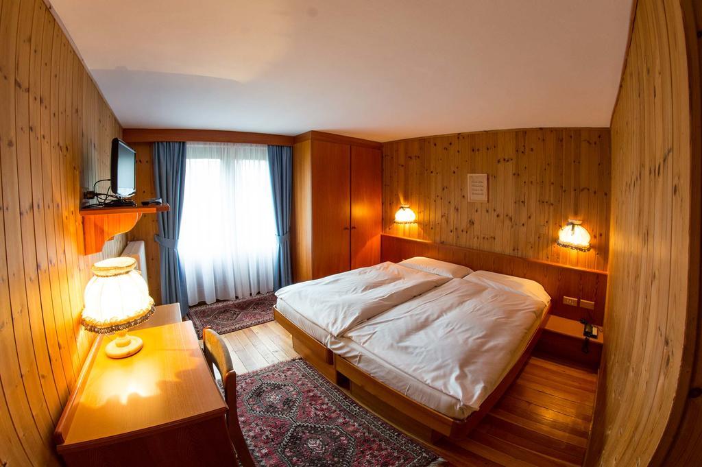 Hotel Gran Baita Gressoney-Saint-Jean Zimmer foto